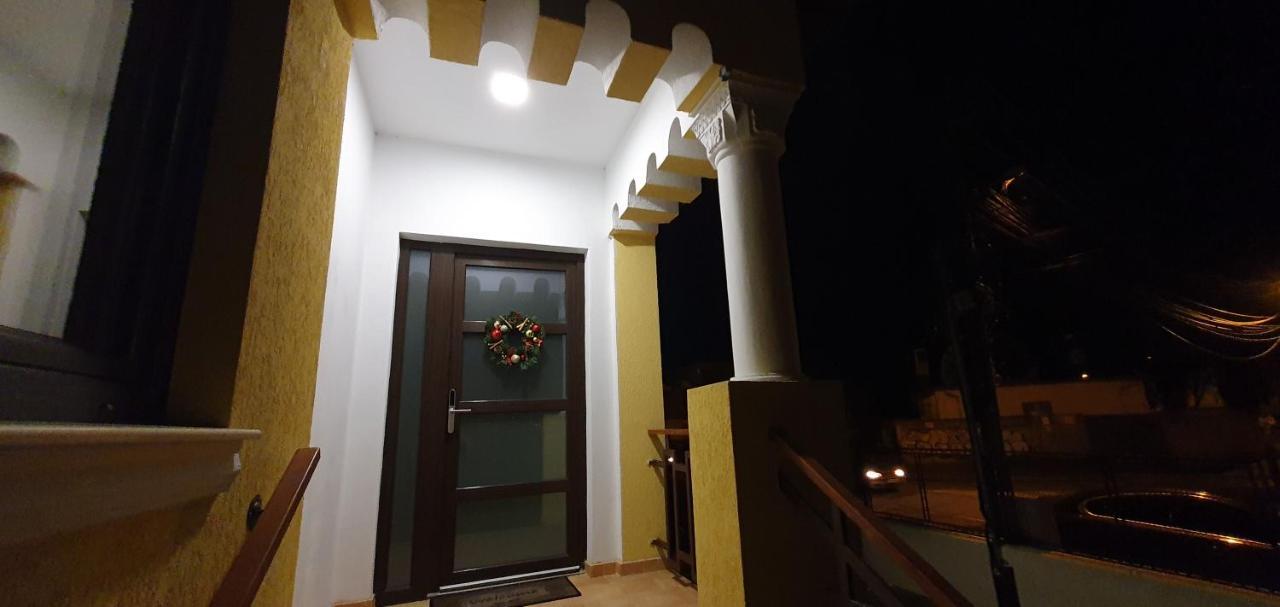 Yellow House Sibiu Dış mekan fotoğraf
